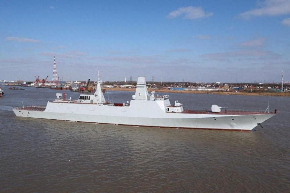 054b新护卫舰首航,中国海军未来主力战舰,均衡配置定位明确_腾讯新闻