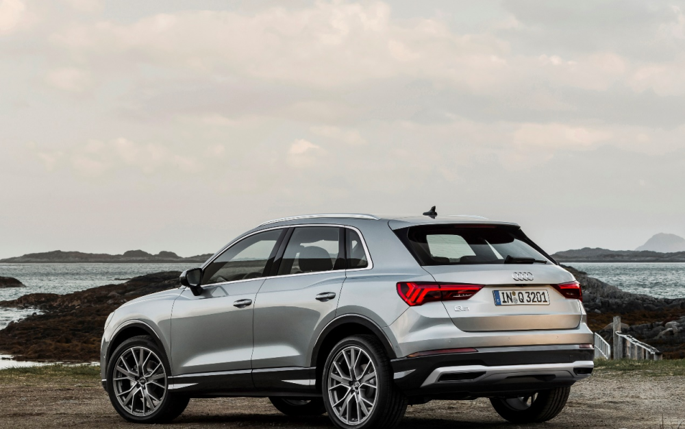 精英青年的第一辆车奥迪q3是运动时尚的靠谱之选吗