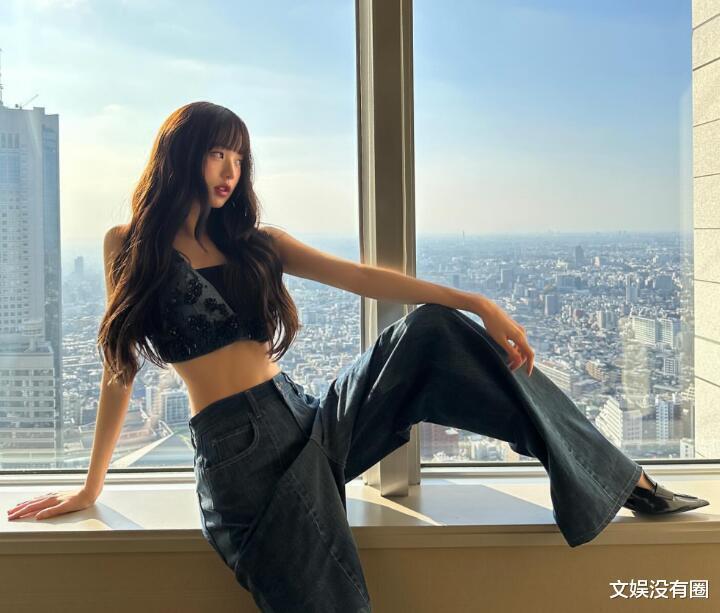 蚂蚁腰吸睛ive张元英sns晒性感美照大秀好身材