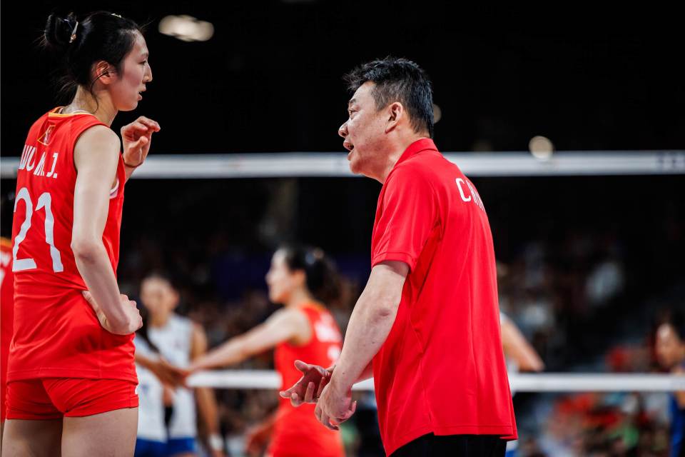 央视cctv5直播奥运1/4决赛 中国女排战土耳其 李盈莹对轰瓦尔加斯_腾