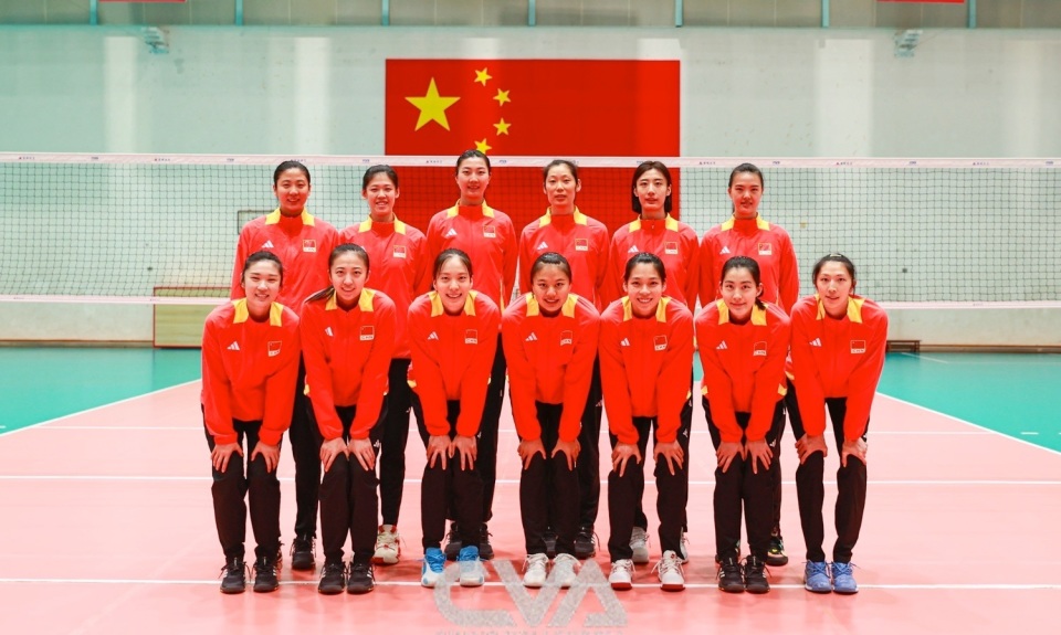 中国女排向巴黎进军!