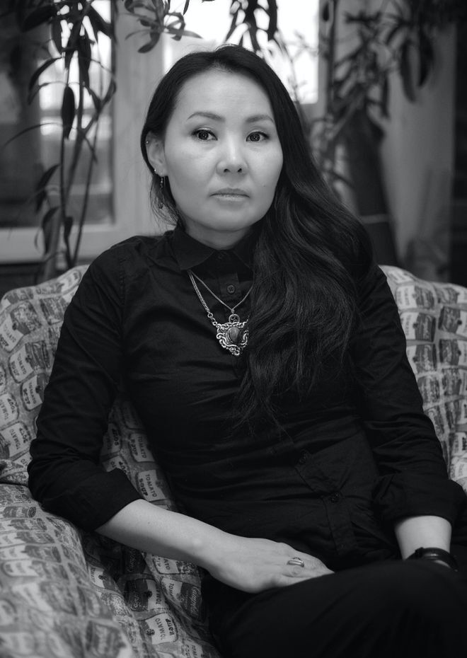 蒙古艺术家巴特尔佐力格,诺敏双个展《都市游牧》开幕_腾讯新闻