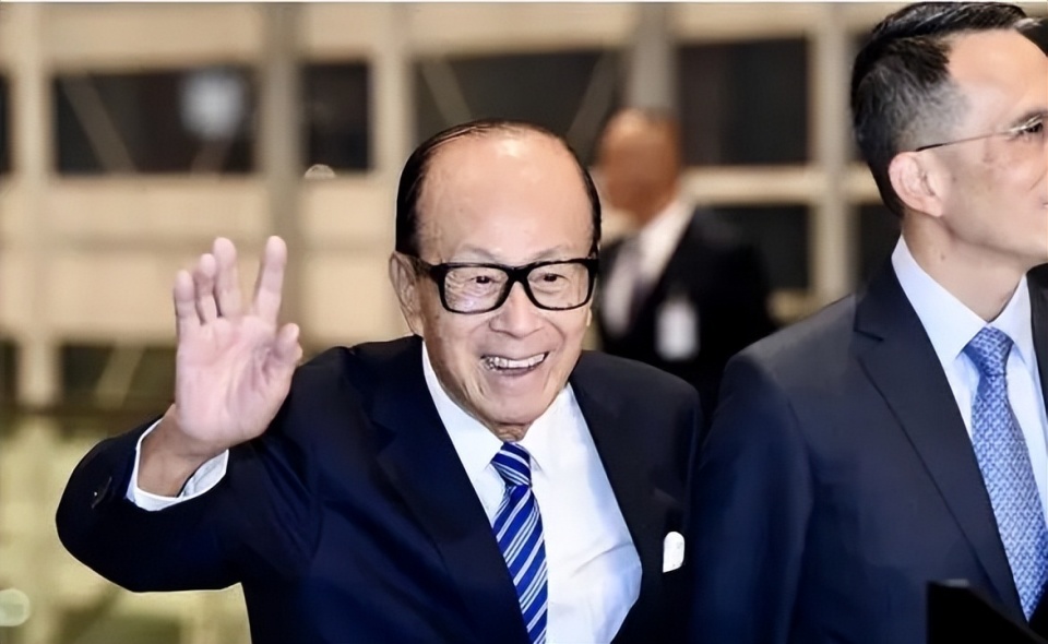 李嘉诚上海又有动作,再推售73套房产,价格仅周围楼价的八五折_腾讯