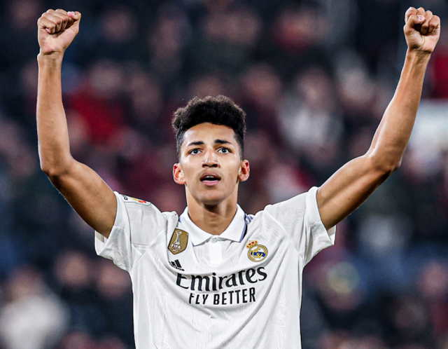 皇马的欧冠奇兵18岁妖锋横空出世安帅找劳尔要人