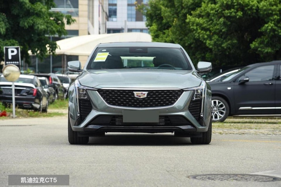 预算30万买豪华中型车,宝马3系和凯迪拉克ct5,究竟谁更胜一筹?