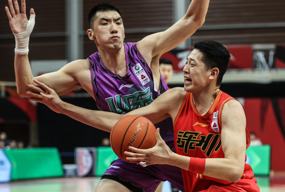 分别是沈梓捷,周鹏,容子峰,白昊天,李京龙,这五名球员当中,除了李京龙