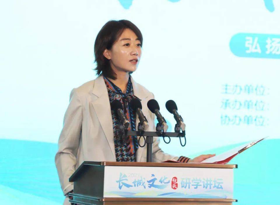 在这之前,高瑜担任包头市固阳县县长.