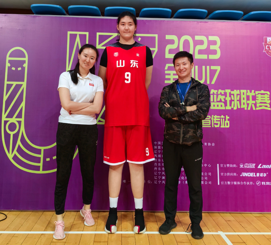中国女篮16岁2米28天才战亚青赛?未来或联手韩旭_腾讯新闻