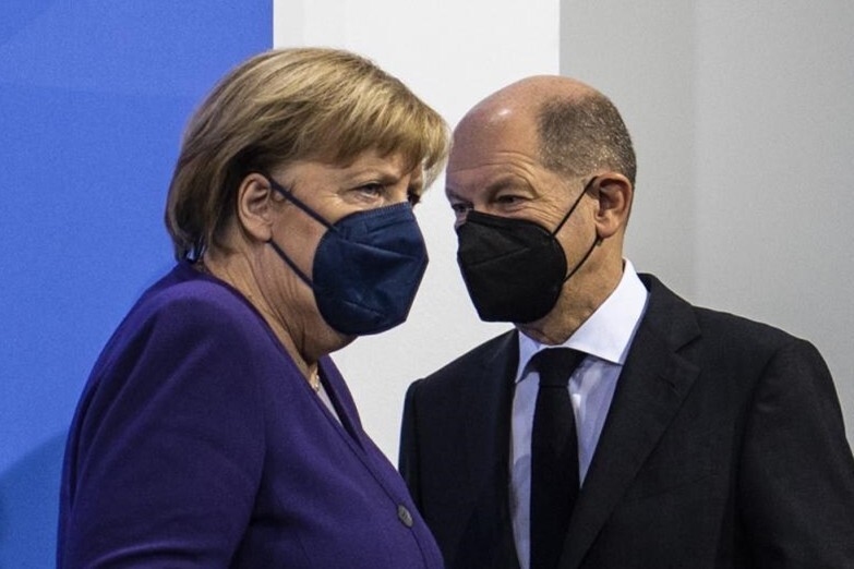 德国经济被搞坏朔尔茨内阁领完补贴又涨薪民众回应不知羞耻