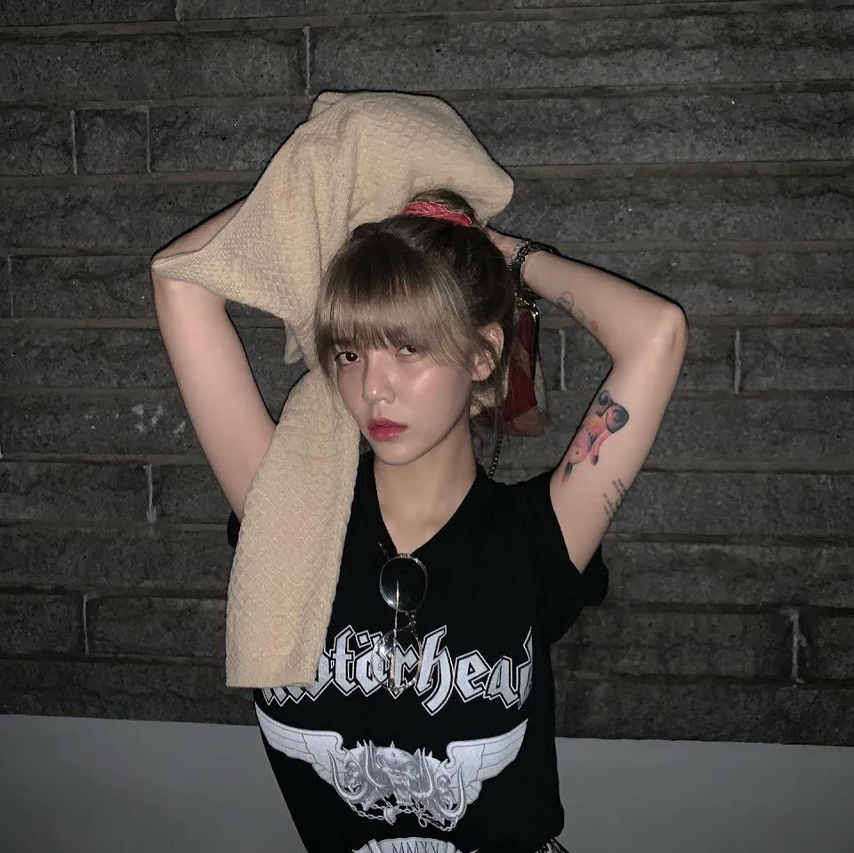 韩国女星在舌头上的纹身让韩网友难以理解网友还好会掉色