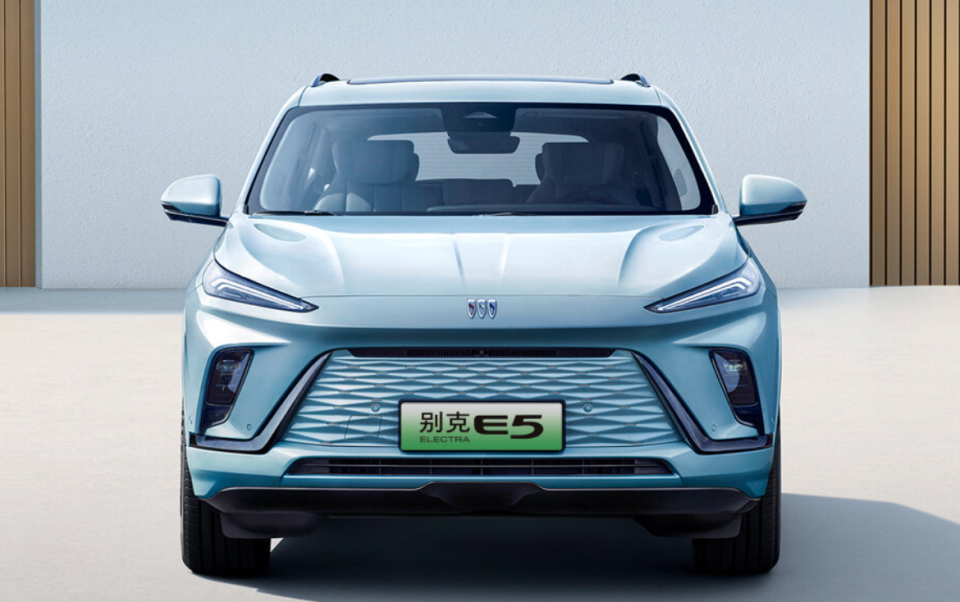 超宽式大五座suv