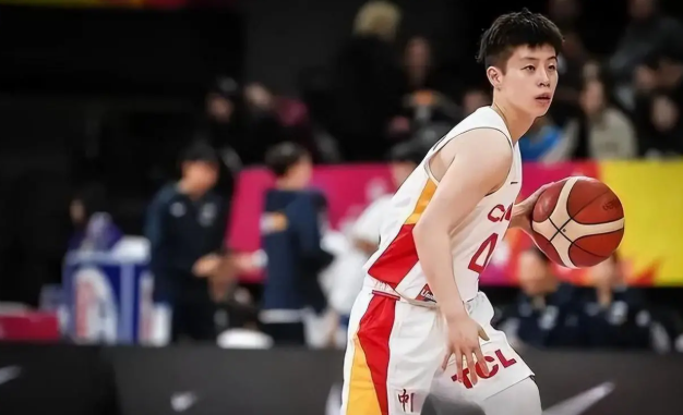 三分0中、罚球8中3！中国女篮热身赛暴露隐患，三将表现遭质疑