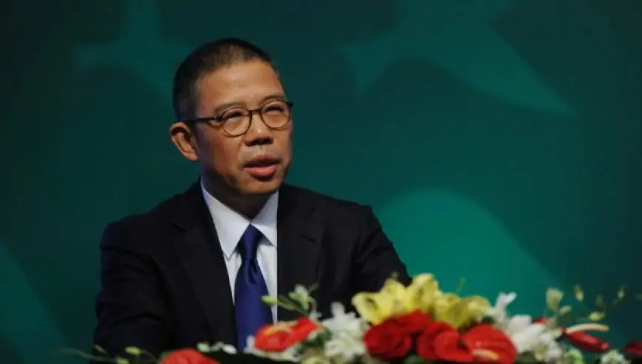 钟睒睒和吴晓波，都不是真的“恨”电商