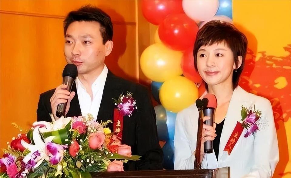 康辉:与妻子坚持丁克23年,恩爱有加,为何却在48岁时直言后悔了