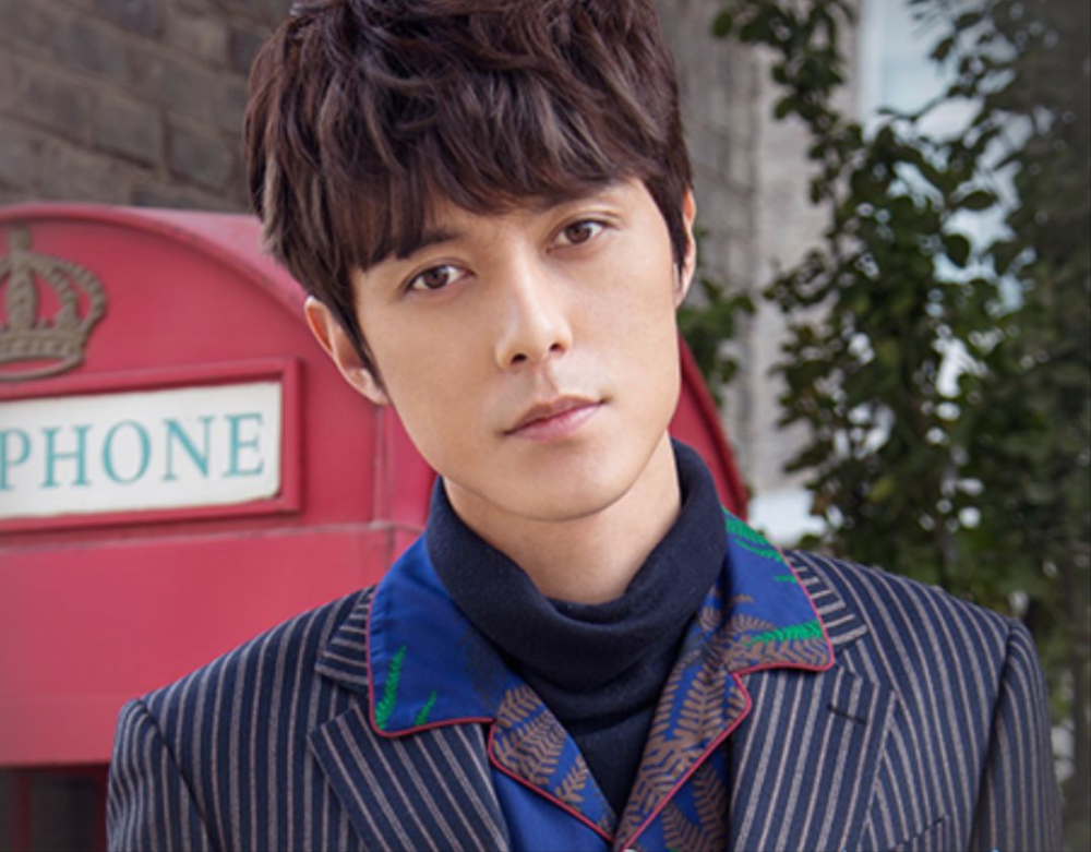 男演员张超被爆隐婚生女上热搜,网友只关心"他是谁"