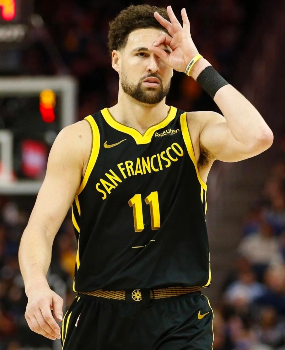 2年1.3亿!库里新合同,看哭克莱汤普森