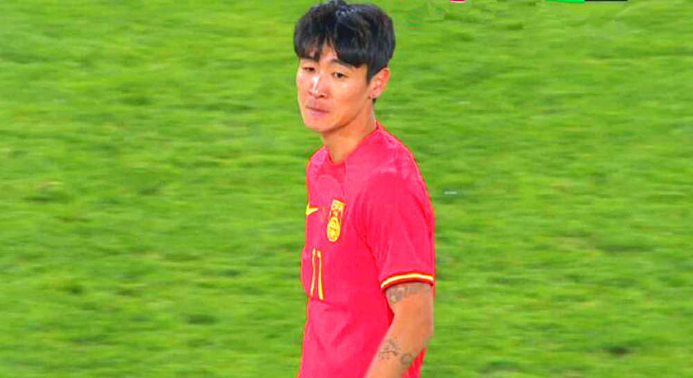 28岁中国C罗，踢球又上头了，一个不冷静动作，断送武汉三镇好局