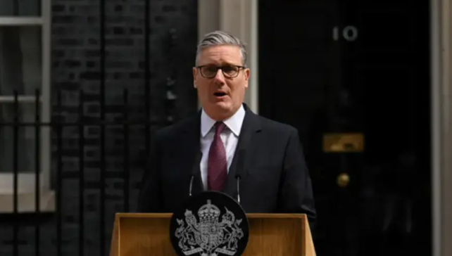 英国首相斯塔默宣布辞职