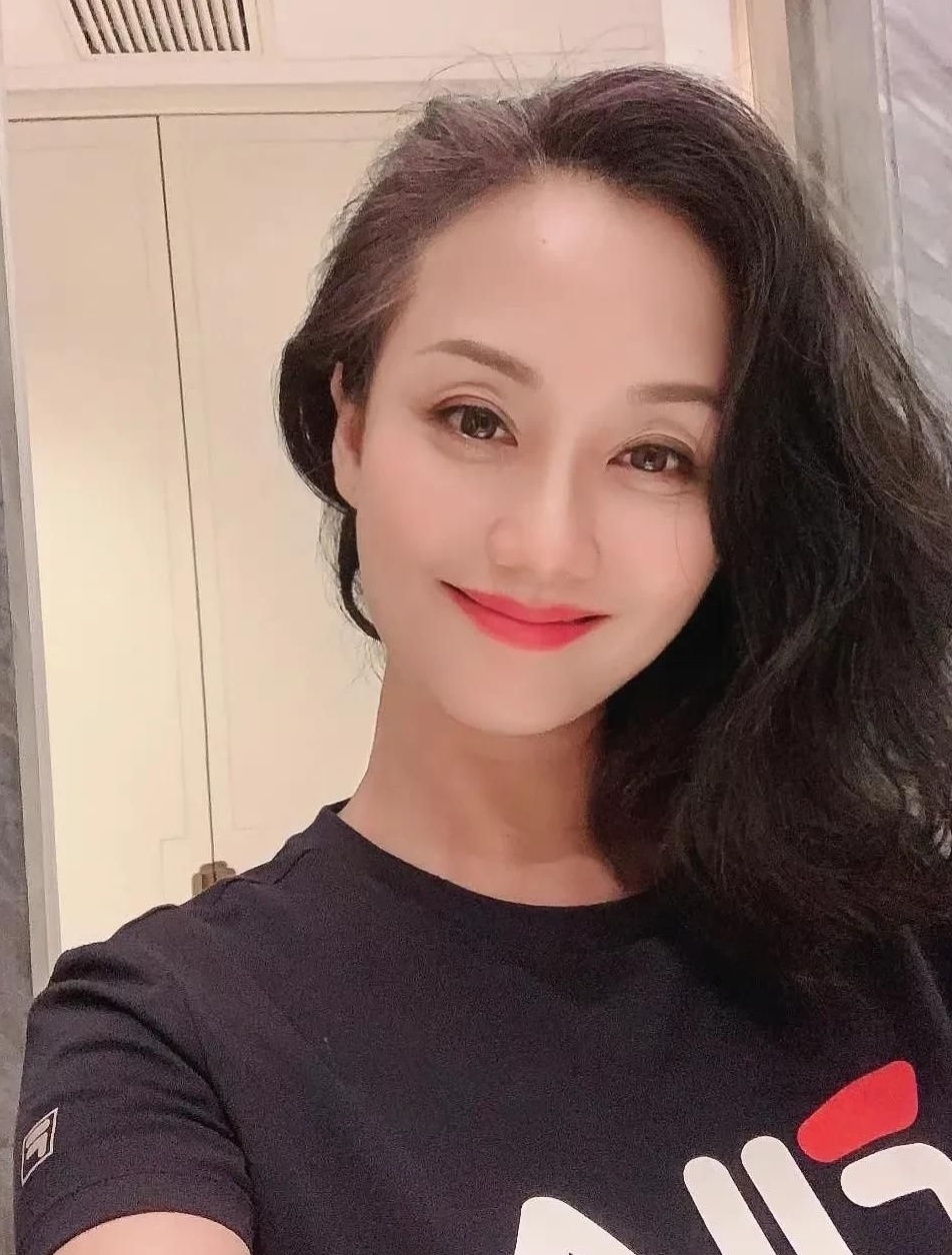 “富太专业户”李颖，模特出身的戏骨，常被误认成奥运冠军的母亲_腾讯新闻