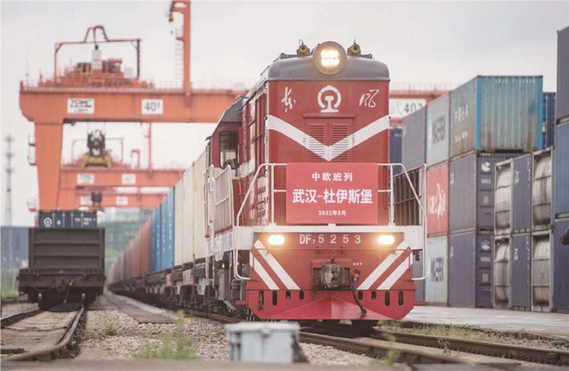 中国要帮伊朗建2列高铁伊朗内部的不同声音我们要理性看待