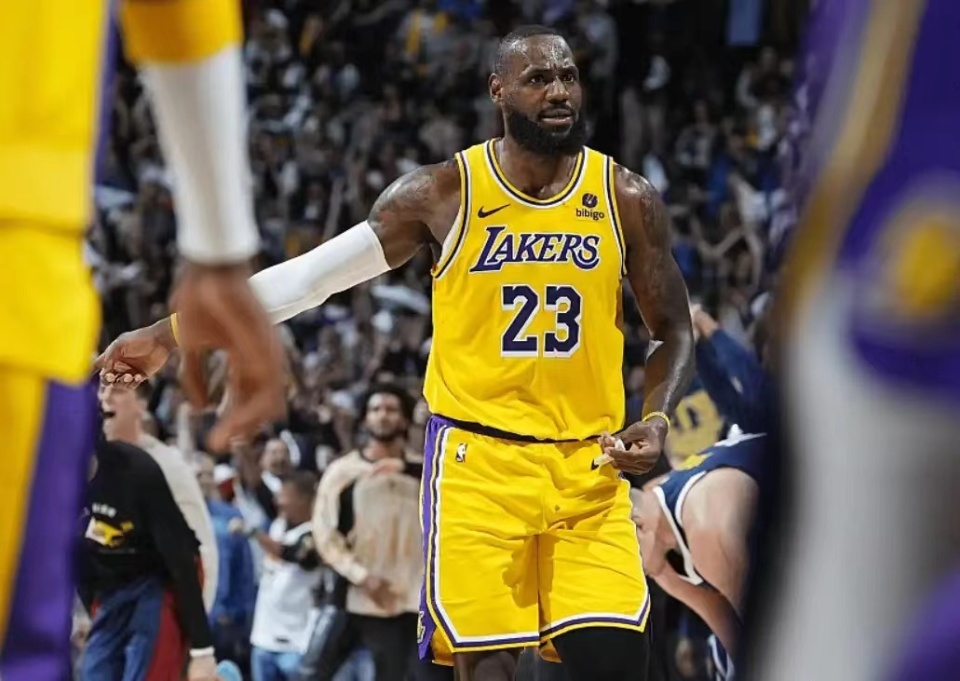 nba最佳阵容出炉:詹姆斯创纪录,三人受益,谁是遗珠?