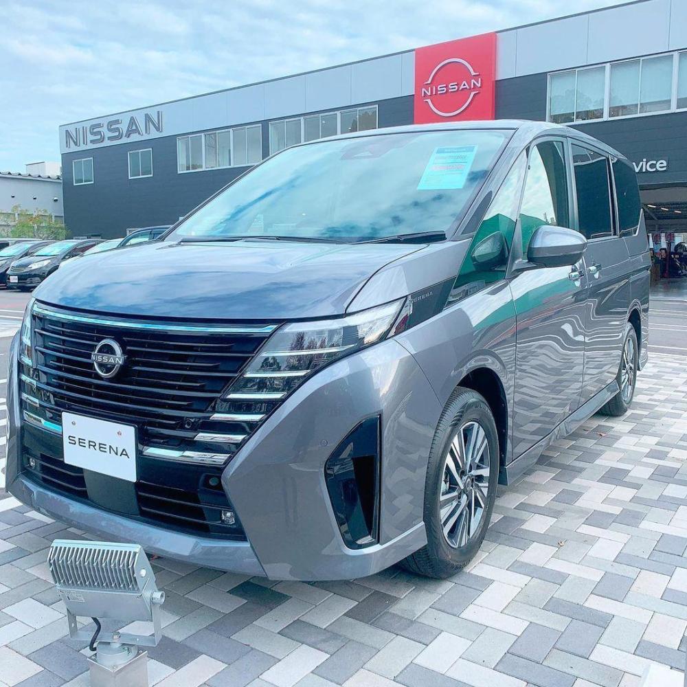 实拍日产超级保姆车!国外售价14万,引入国内或碾压奥德赛_腾讯新闻