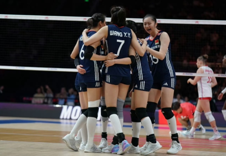3-1！中国女排复仇加拿大，提前2轮晋级总决赛，庄宇珊21分+6连发