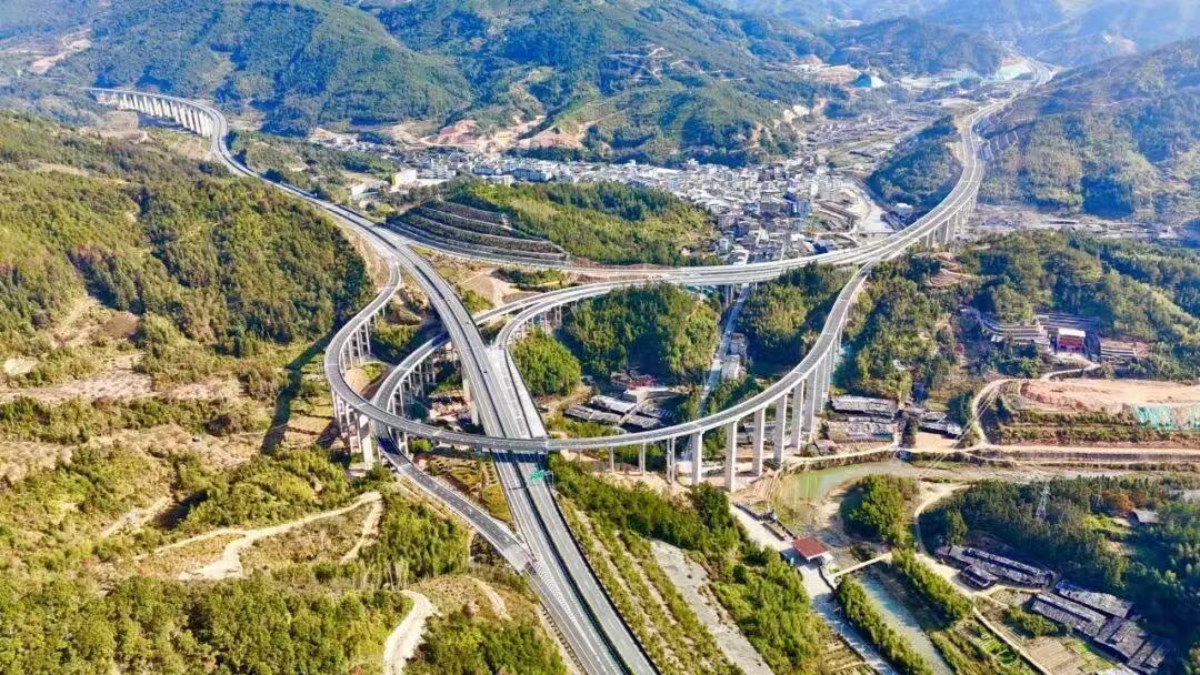 年終經濟觀察③｜滿弓緊弦，重點項目建設提速衝刺 - 