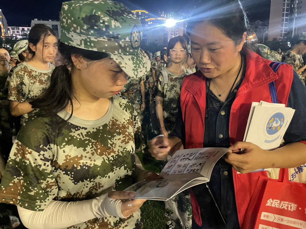 温泉公安分局内保大队,岔路口派出所,海舟律师事务所在湖北科技学院东