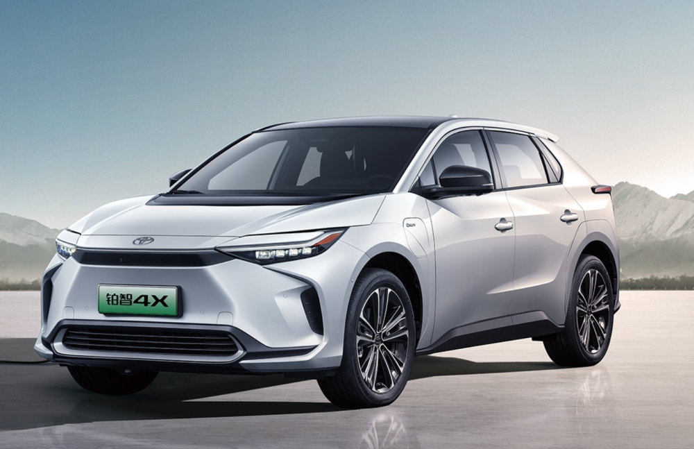 丰田中型suv,15万级铂智4x,保养费用才120块!