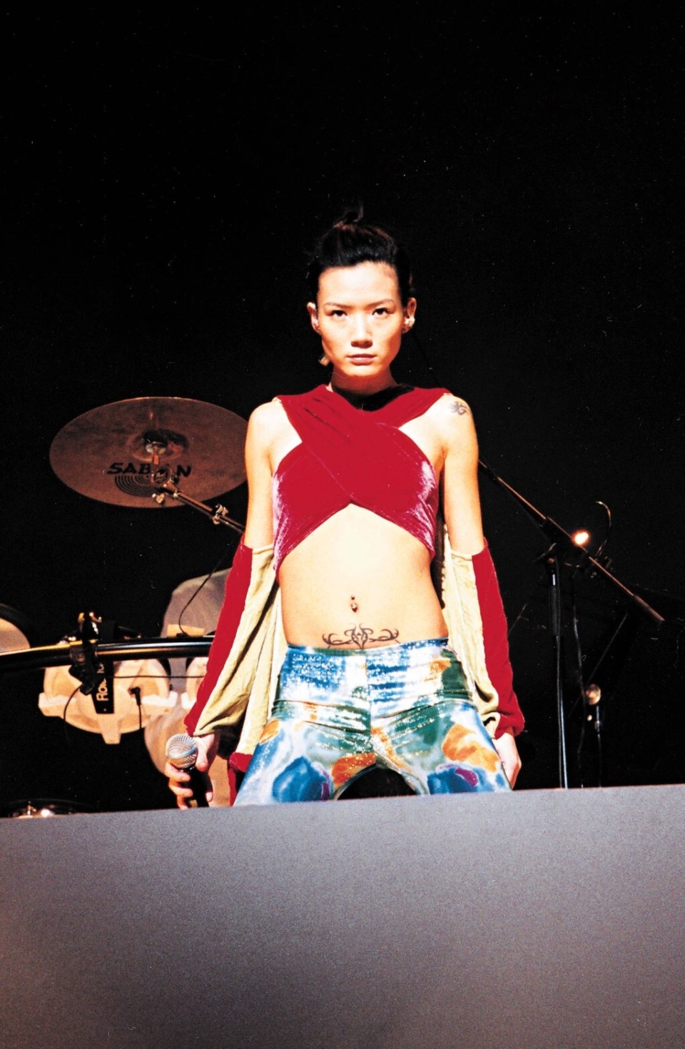 49岁女歌手卢巧音服安眠药逾20年,成功断药分享心得,事业高峰期患抑郁