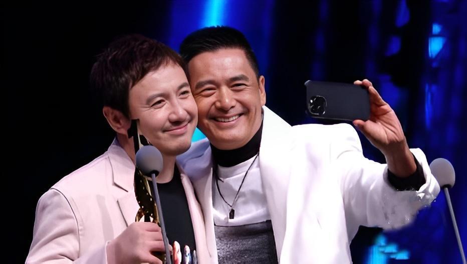 香港明星周润发新闻_章子怡给成龙喂水果周润发透露内涵-票房剧透网