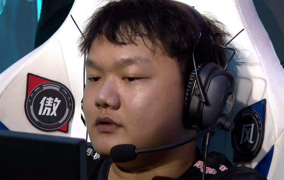 lpl冠军上单回归,jdg爆发新矛盾,最强战队被拆散,万磊遭到怀疑_腾讯