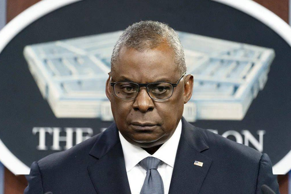 千万别入侵俄马斯克说完这话却发现美防长在医院躺了4天