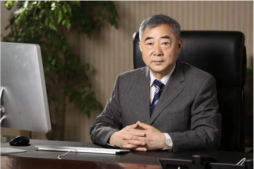 曾与父上演抢公章大战 苏州富二代减持套现入加籍