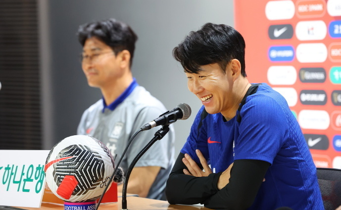 孙兴慜:此前客战中国并不容易,尊重中国队的粗野踢法