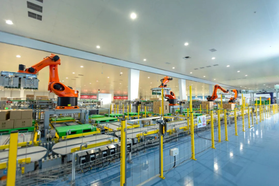 打卡数智伊利,遇见中国乳业新未来|走进标杆工厂