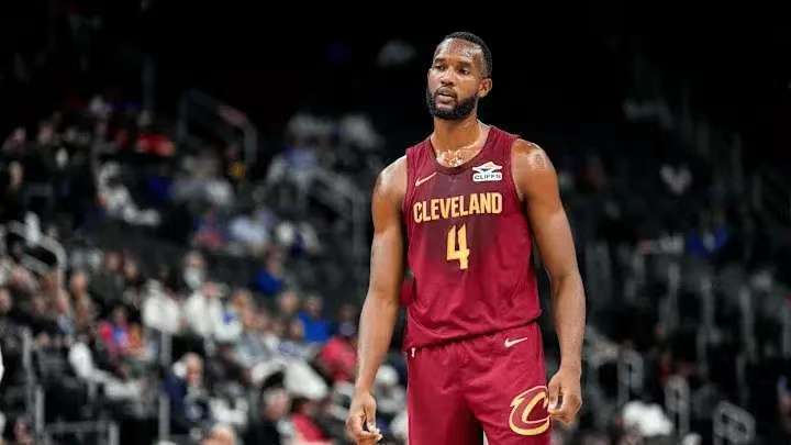 杰伦布朗轰30+5绿军爆冷！米球王下半场0分，骑士暴露最大短板