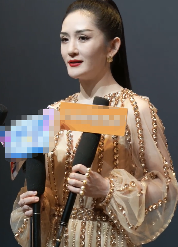 瘦脱相的7位女星,个个皮肤松弛,干瘪憔悴,还是有点肉才好看