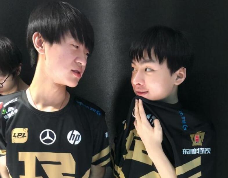 uzi透露able退役后的生活,当陪玩月入30万,比打职业比赛还赚钱