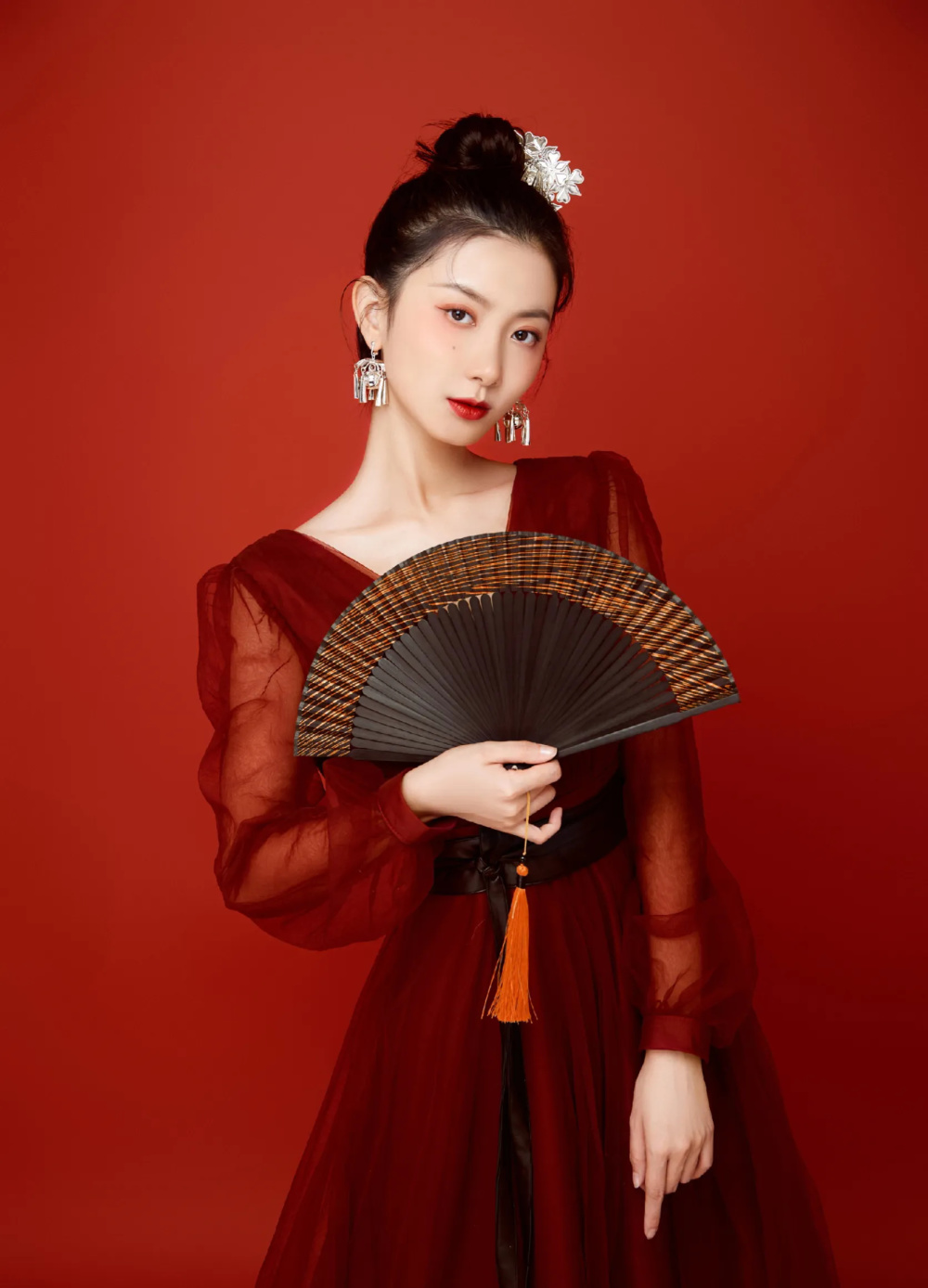 《长相思》蒲萄:桑甜儿太惊艳,女子组合出道的她也曾多次凭颜值出圈