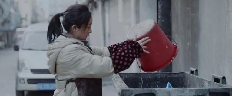 却用力过猛被质疑,网友:可惜角色了