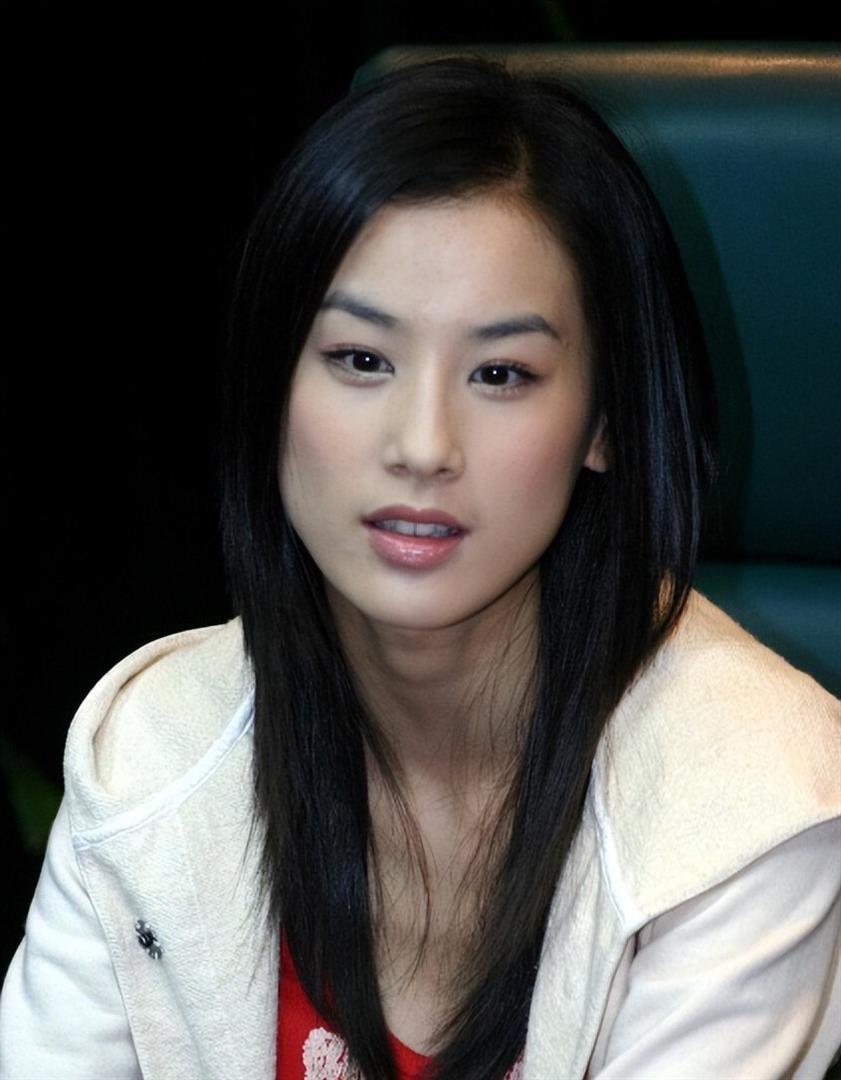 人走茶凉！杨子携23岁新女友见母亲，黄圣依17年终是一场空_腾讯新闻