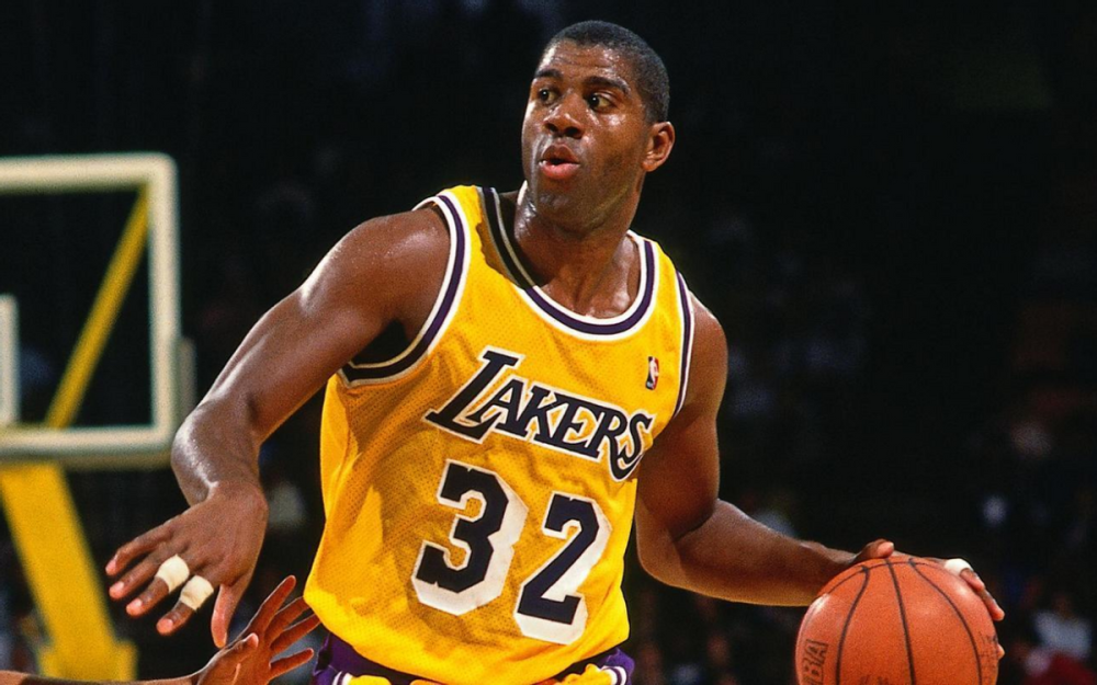 是战力最强的阶段,而对手马刺队则还没迎来大卫·罗宾逊和蒂姆·邓肯