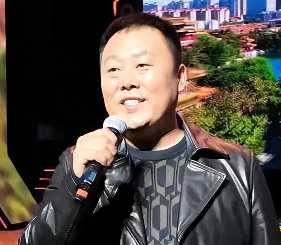 15年前，那个走红后说绝不抛弃糟糠之妻的刘大成，如今做到了吗？_腾讯新闻