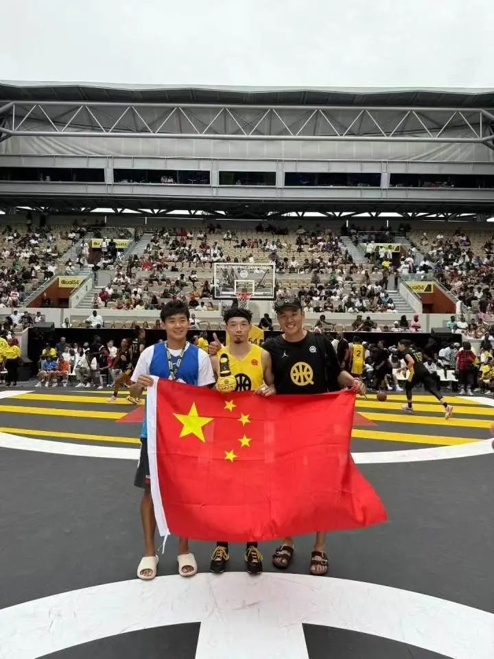“中国飞人”！身高1米76的他，夺得世界级扣篮大赛冠军