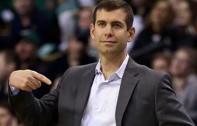 当红冠军教练,要来拯救湖人?