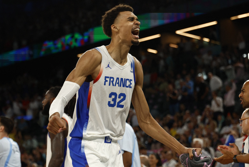 法国进奥运四强全靠主场哨?42次罚球引质疑 加拿大黄金一代饮恨