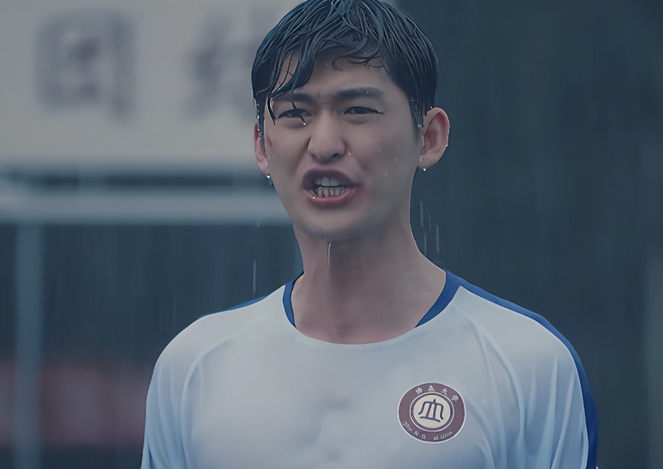 《墨雨云间》:30岁纪凌尘给22岁王星越演爹,让扮嫩演员还咋玩啊