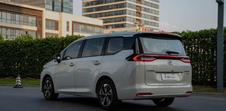 广汽传祺加入价格战传祺m6pro官降2万售价998万起